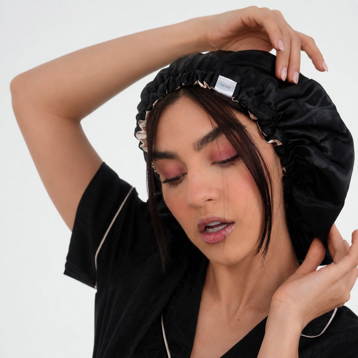 MOHI Bonnet (Black & Beige) - Max Pro x MOHI